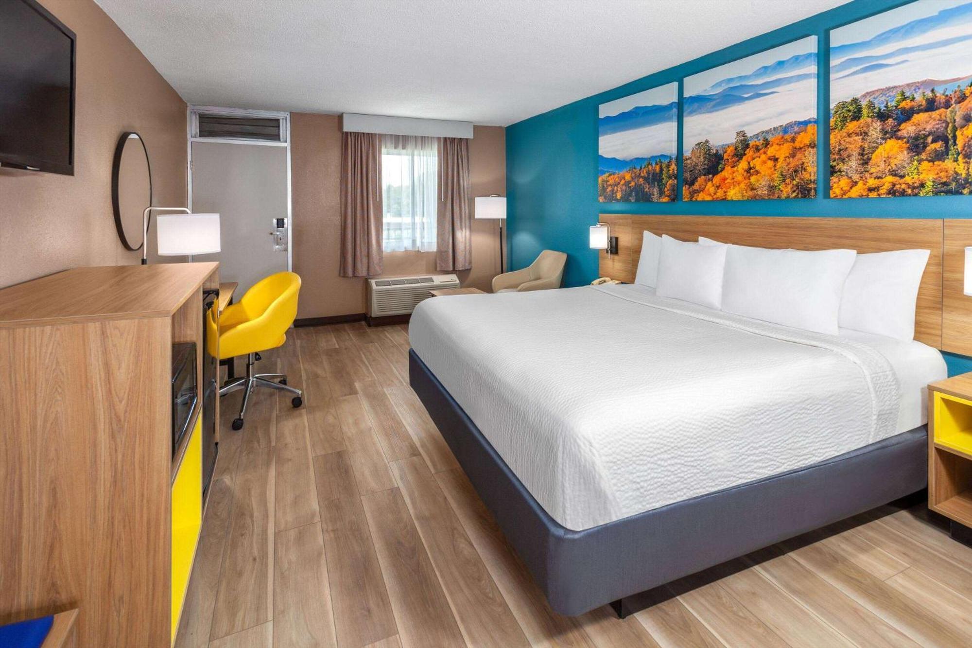 Days Inn By Wyndham Shelby Bagian luar foto